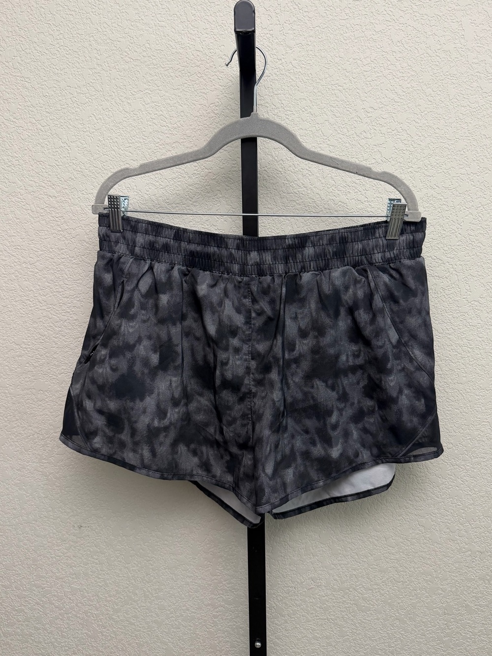 All in Motion Women’s Black Marble-Print Athletic Shorts